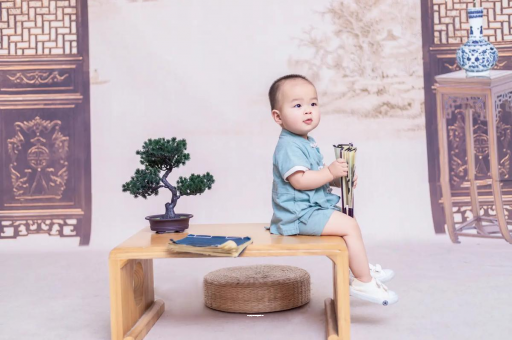 娄底孕妇肚子上的黑线